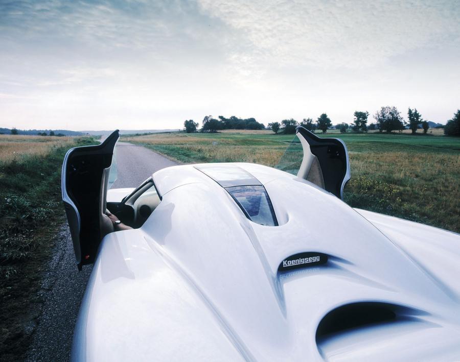 Детали экстерьера Koenigsegg CC8S (7002) 2002 года  (фото 15 из 16)